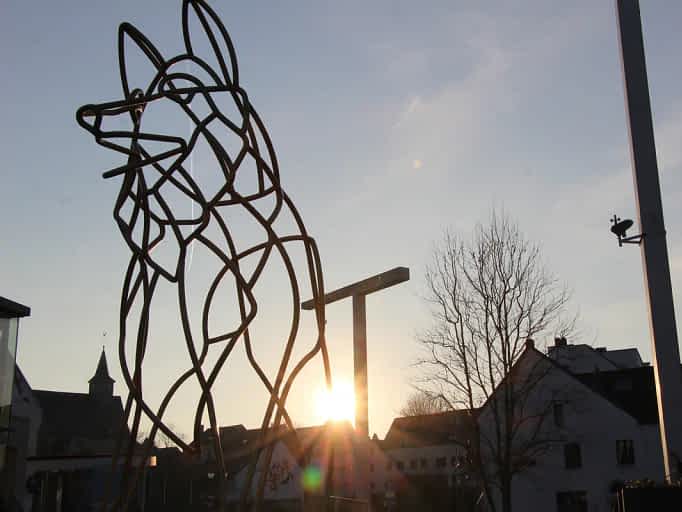 Steel sculpture of a Tervuren dog